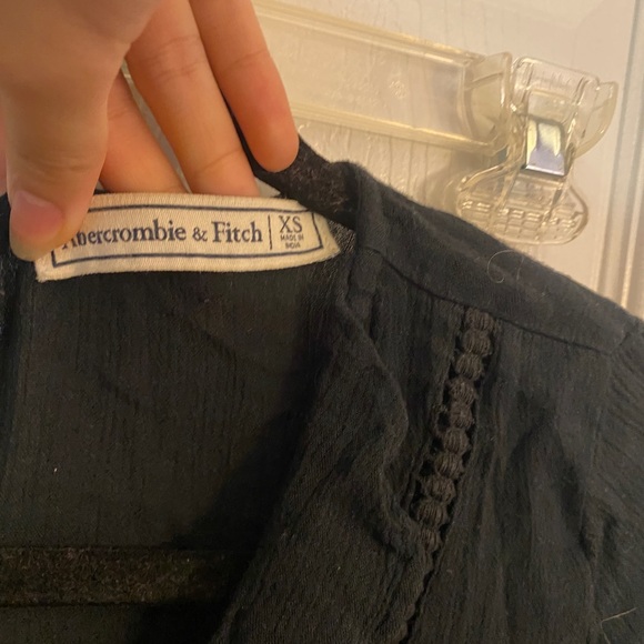 NWOT Abercrombie black ruffle romper - Picture 4 of 4